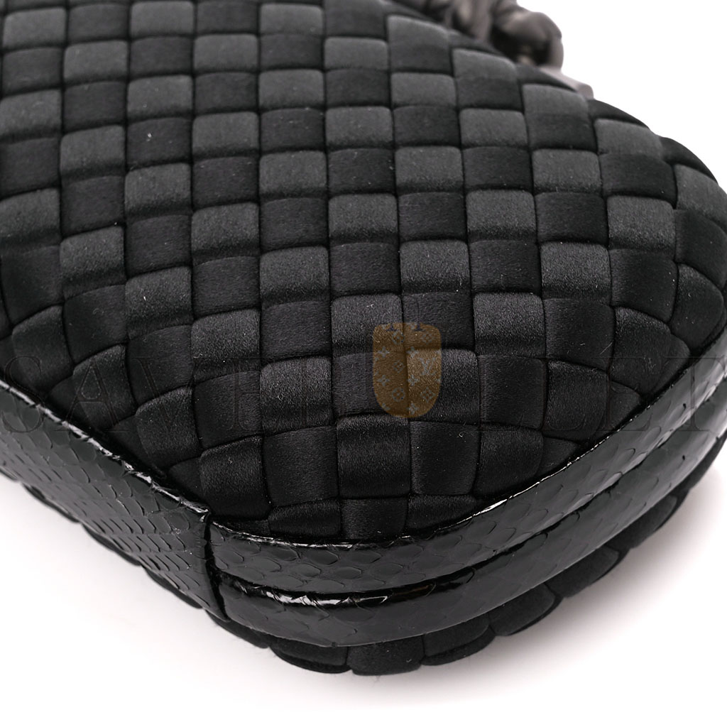 BOTTEGA VENETA SATIN INTRECCIO IMPERO AYERS KNOT CLUTCH BLACK (17*10*4cm)